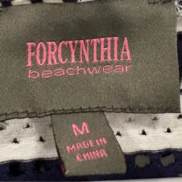 For Cynthia Blue and White 3/4
Sleeve Hoodie Beach Coverup
Womens Size Medium - Picture 5 of 7